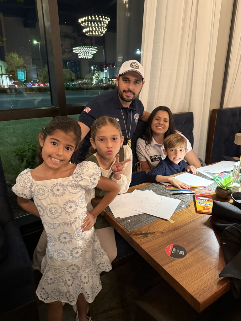 Família reunida no jantar